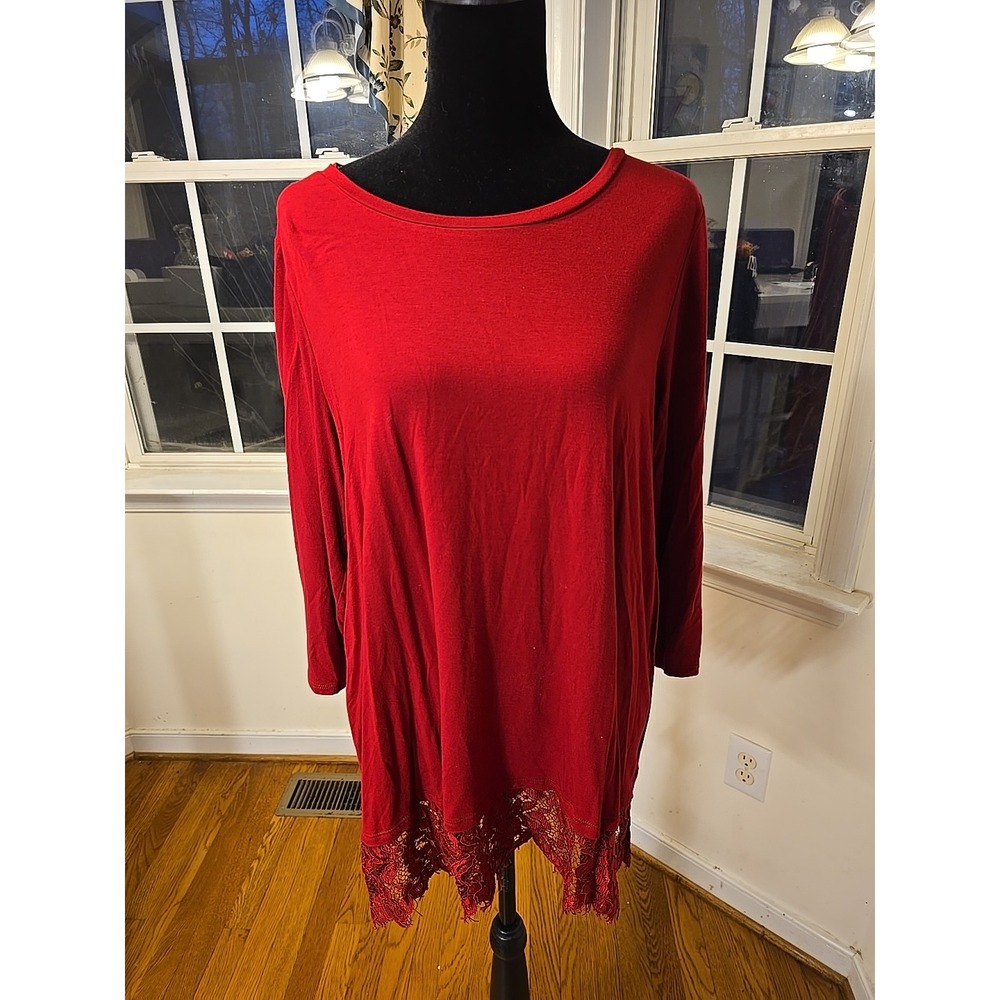Dress Barn 3/4 Sleeve Stretchy Top Size 1X Lace At Bottom Hem Size 1X Red